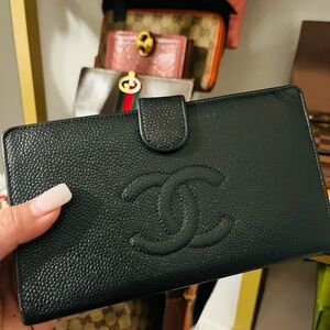 SOLD‼️CHANEL Textured Black Leather Wallet